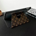 Lv ルイヴィトンブランド個性 iPad 10th 11thケース ファッションアイパッド プロ2024ケース経典 メンズipad air 5 6 mini6 7 8ケース安い チエーン付き